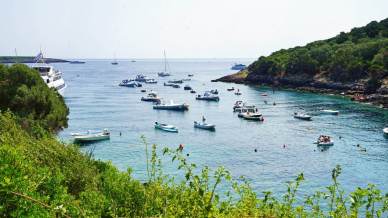 Isola di Giannutri, partenze speciali di primavera alla scoperta dell’isola tanto cara agli antichi Romani