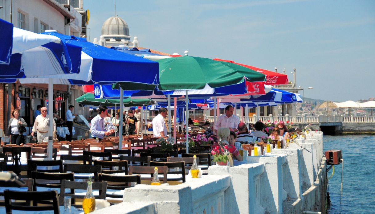 Ristorante sull'isola B&uuml;y&uuml;kada a Istanbul
