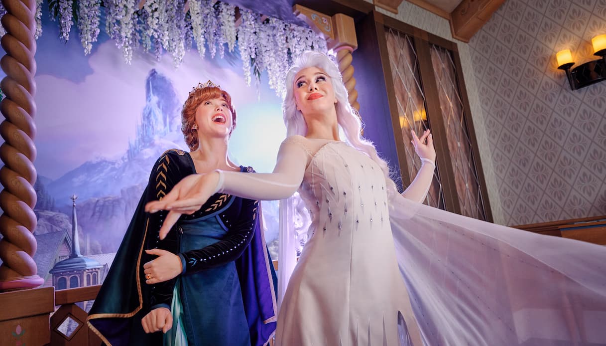 Anna ed Elsa, World of Frozen