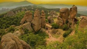 Le Rocce di Belogradchik sono le sentinelle di pietra dei Balcani: segreto millenario della Bulgaria