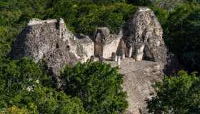 Calakmul, il regno nascosto del Messico tra giungla infinita e pietra millenaria