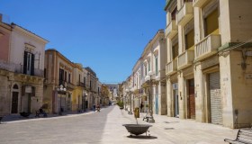 Canosa di Puglia, la città dei sette colli e degli ipogei