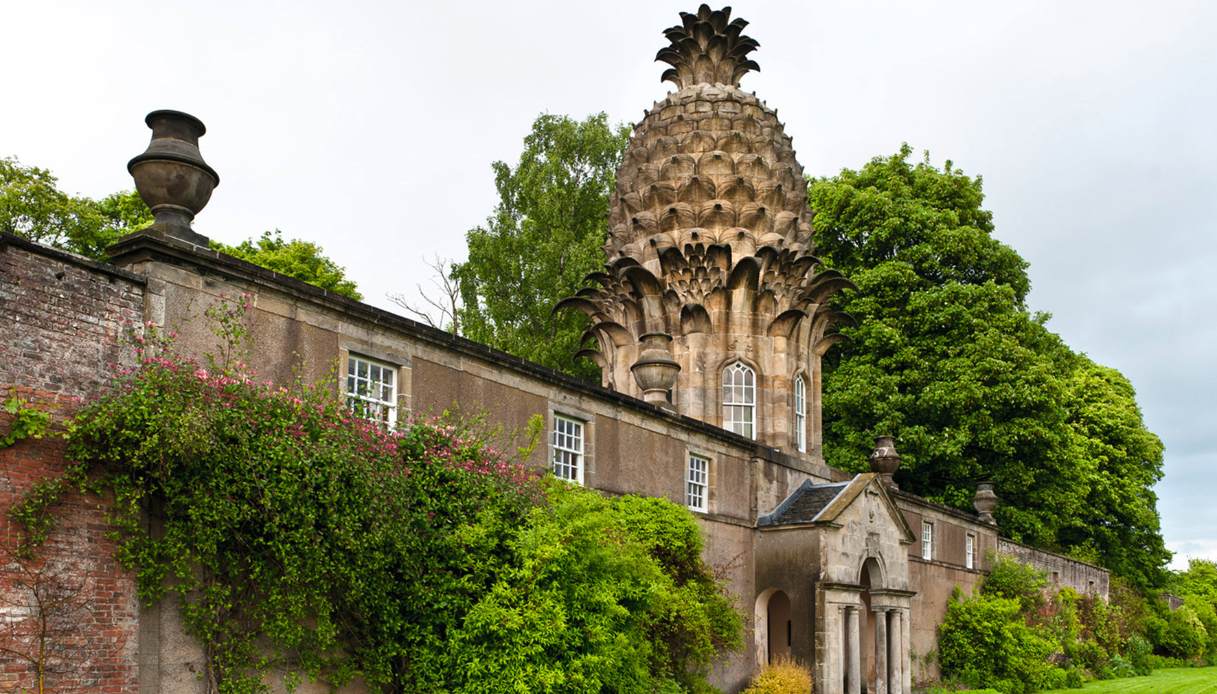 Casa a forma di ananas in Scozia