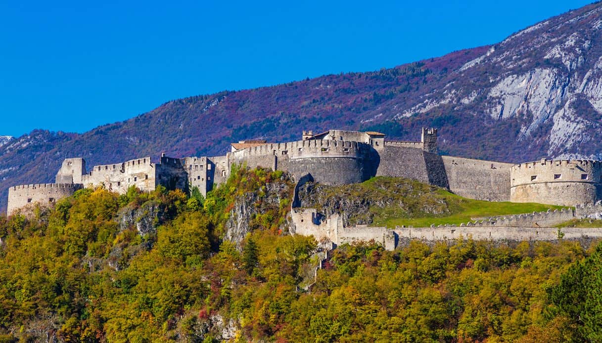 Castel Beseno, il castello del Trentino tra storia e panorami alpini