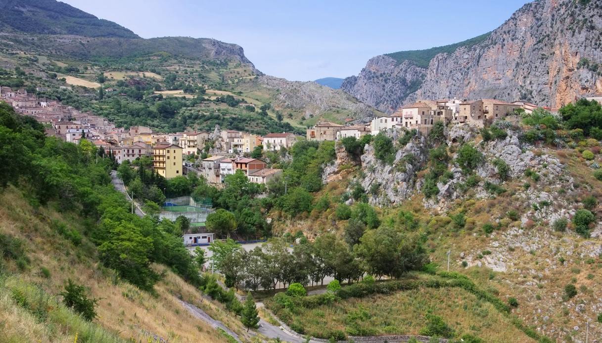 Il suggestivo borgo di Civita
