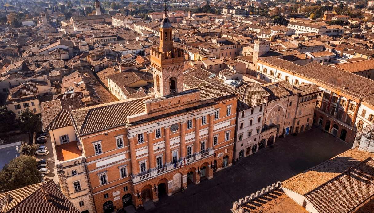 Foligno, palazzo Orfini e palazzo comunale