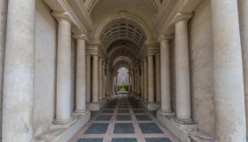 L’illusione infinita del Borromini: la Galleria Prospettica di Palazzo Spada che inganna lo sguardo