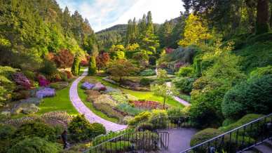 Alla scoperta dei Giardini Butchart, un capolavoro floreale del Canada
