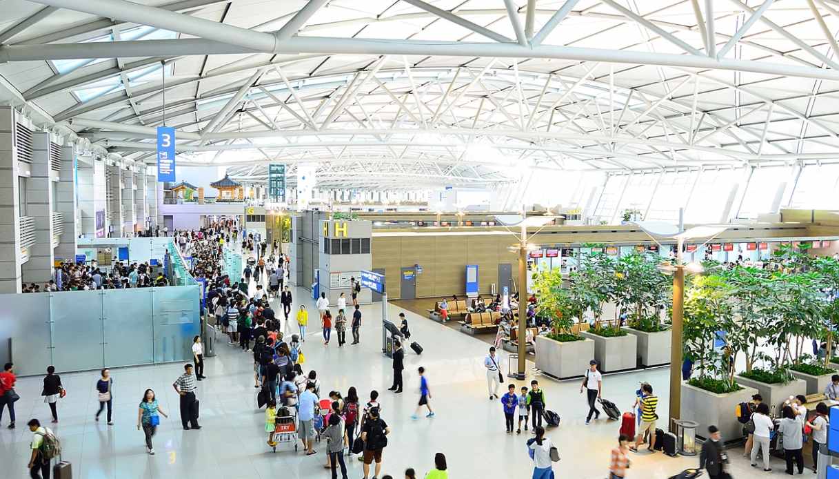 Nella top 10 dei migliori aeroporti del mondo nel 2026 c’è uno scalo italiano