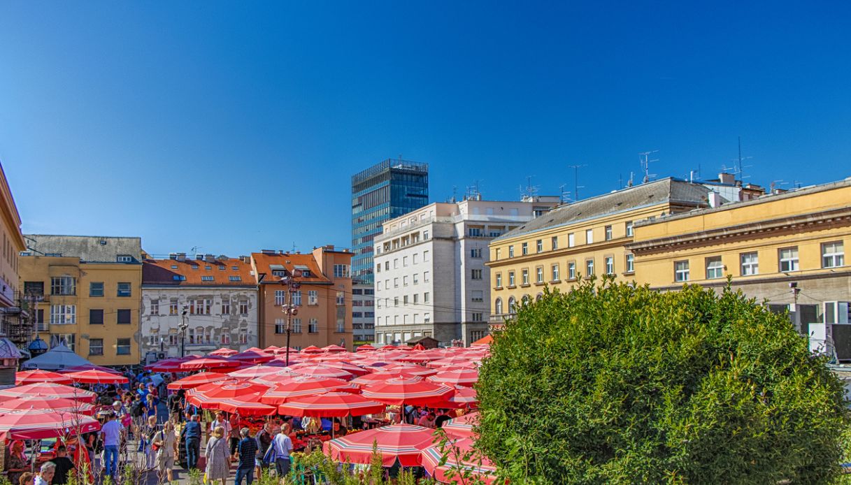 Mercato di Dolac a Zagabria