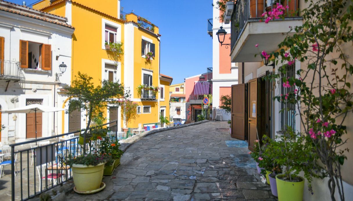 Scorcio del centro storico di San Nicola Arcella, Calabria