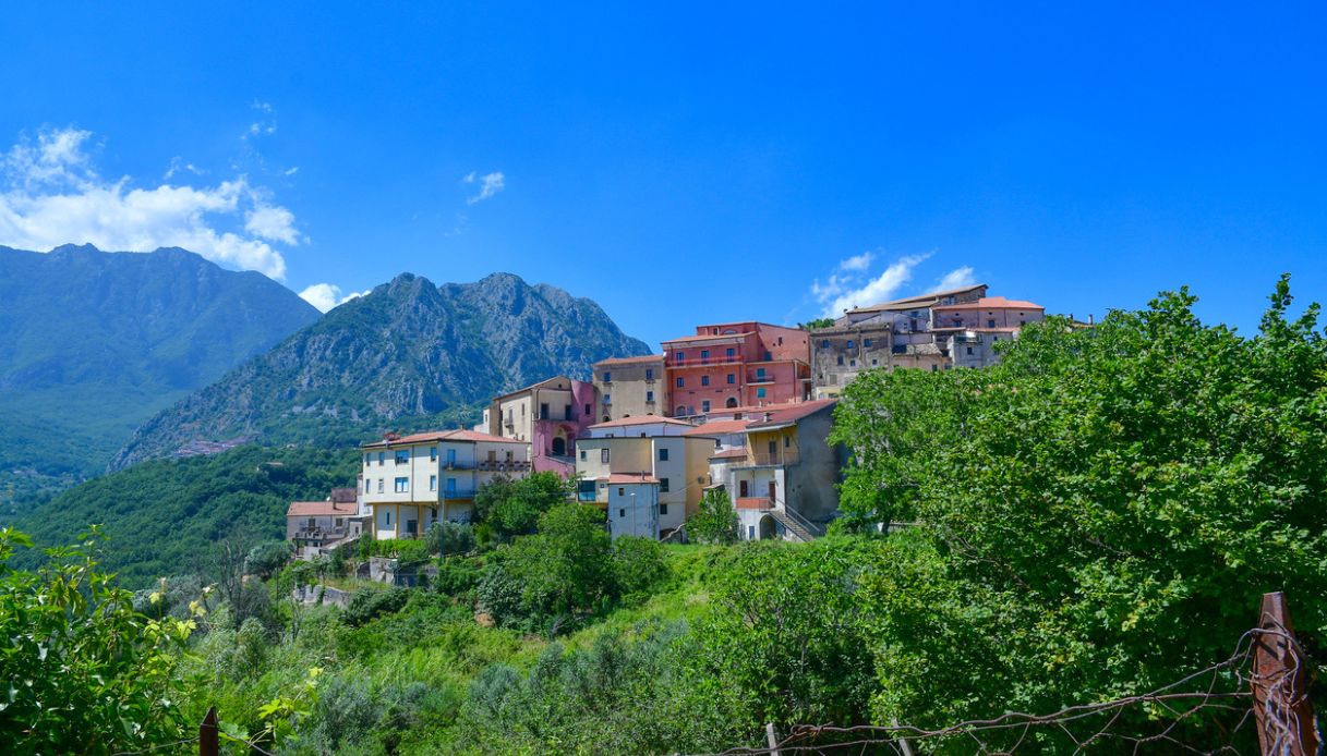 Panorama del borgo di Scapoli, Molise