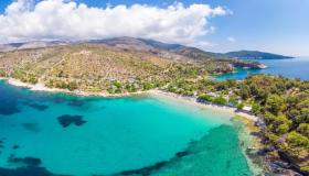 Il sussurro di marmo e resina nel cuore dell’Egeo Settentrionale: Thassos, l’isola smeraldo