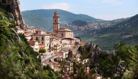 Villa Santa Maria, il borgo abruzzese che ha insegnato all’Europa l’arte del banchetto