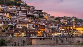 Dove andare ad aprile low cost: 5 mete da raggiungere in camper, auto e aereo