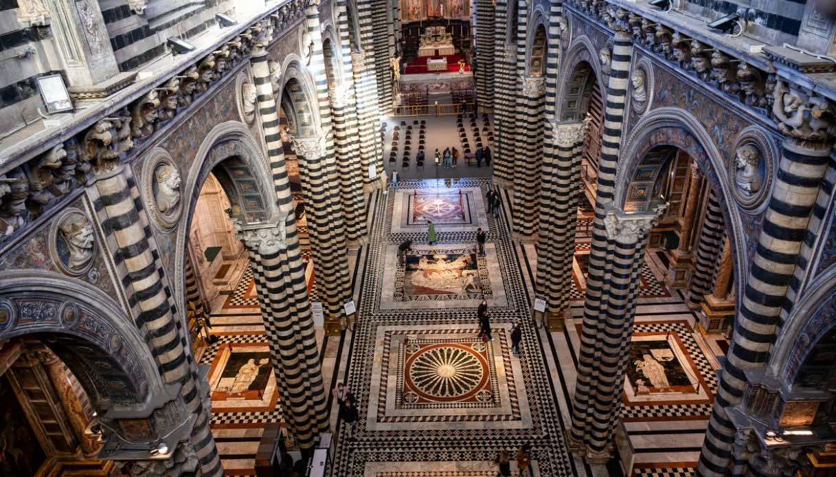 Navata del Duomo di Siena