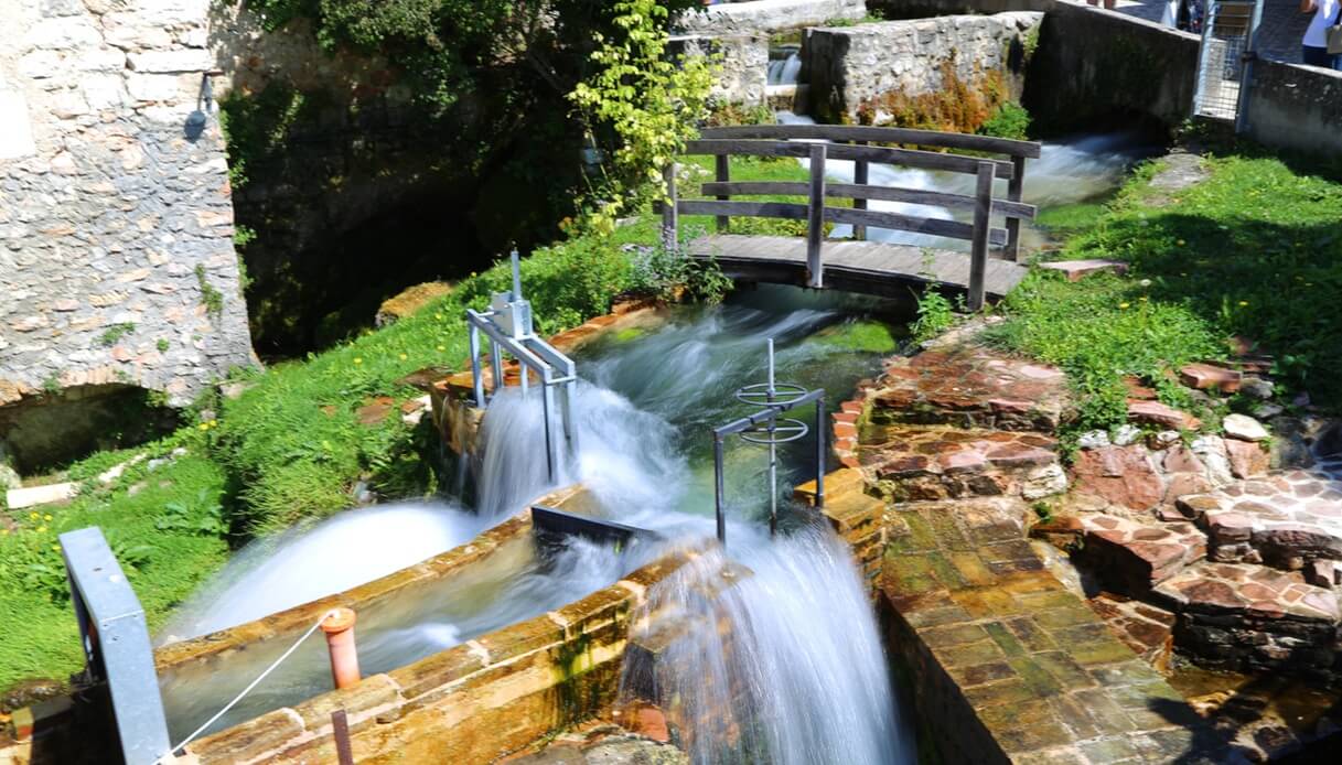 rasiglia borghi italiani primavera