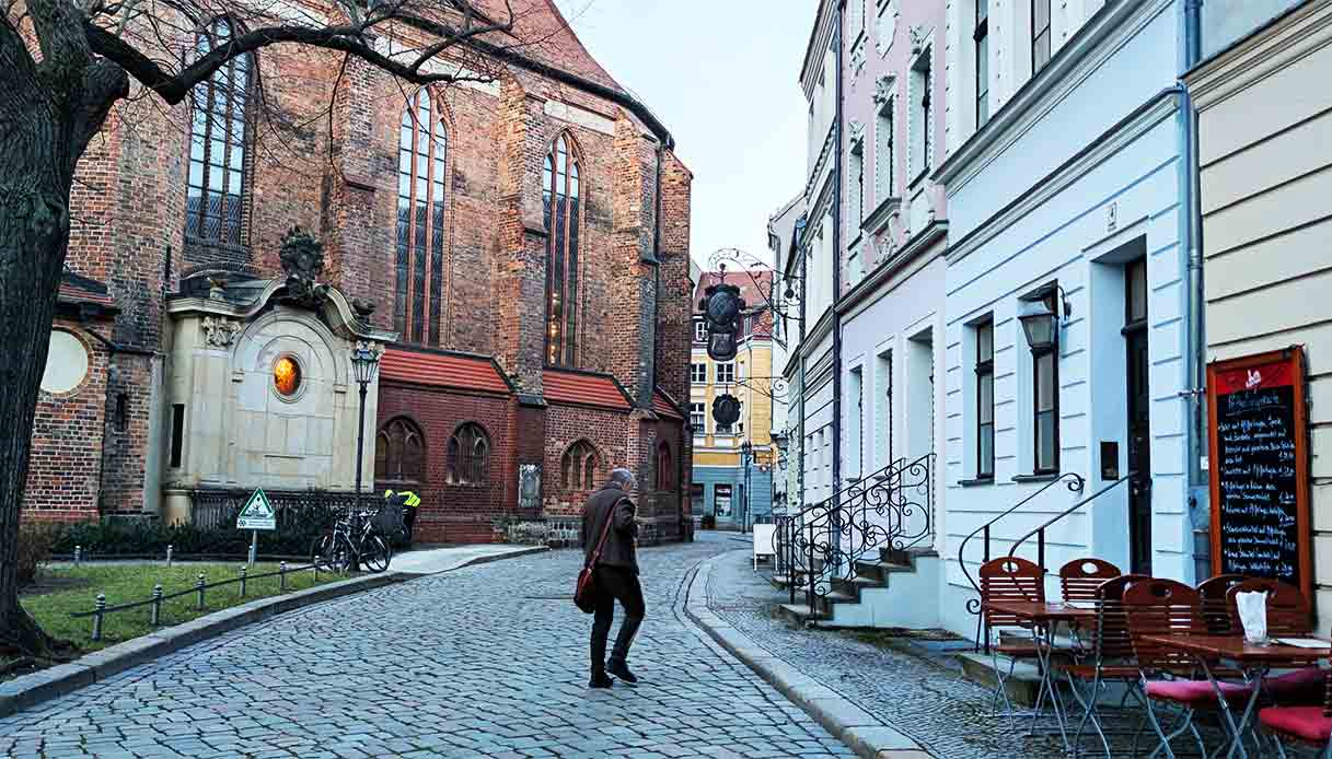 vicoli-nikolai-chiesa