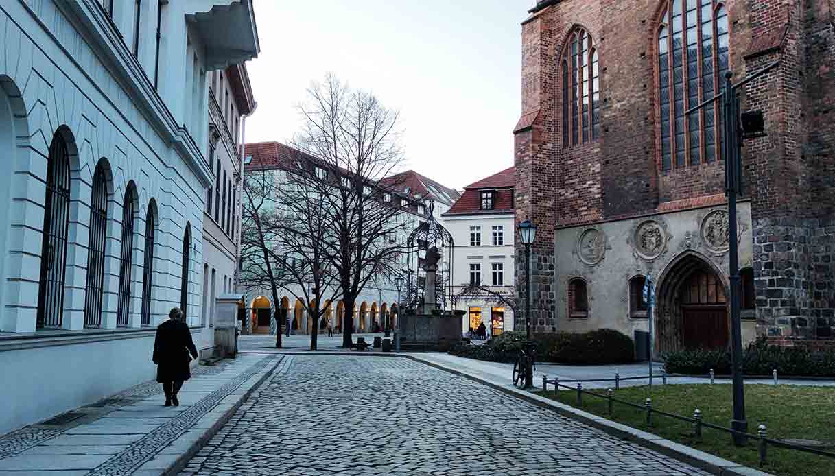 vicolo-nikolai-chiesa