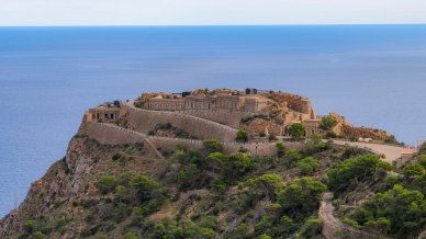 Los Castillitos, la fortezza che inganna il mare e domina la Costa Cálida con torri fiabesche
