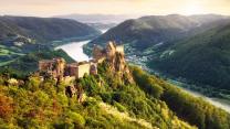 Castello di Aggstein in Austria, un vero e proprio gigante di pietra che domina il Danubio