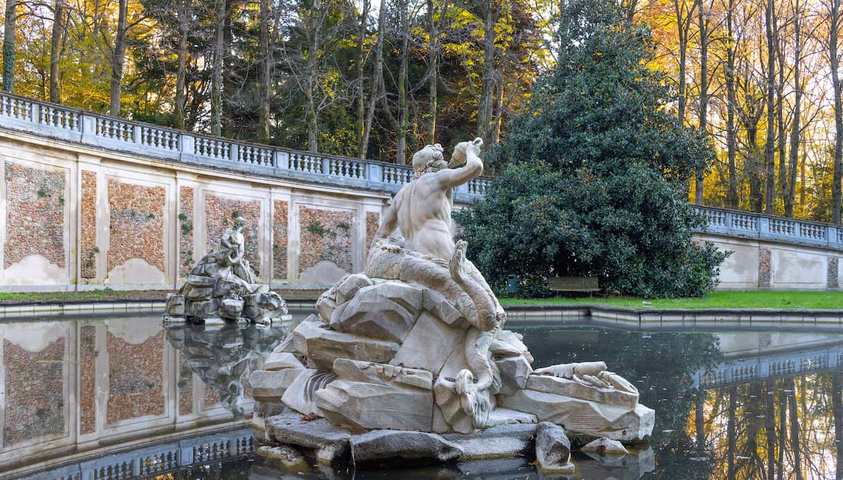 Castello di Agliè, fontana esterna