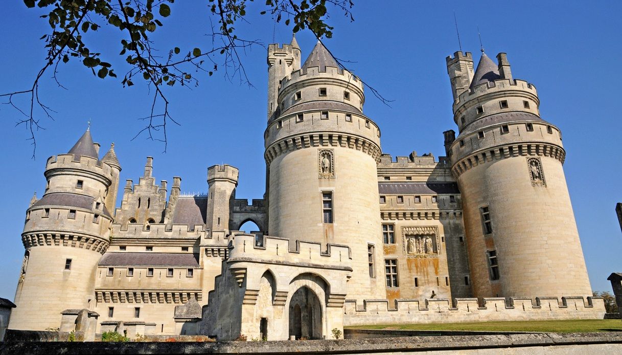 Il maestoso Castello di Pierrefonds, in Francia