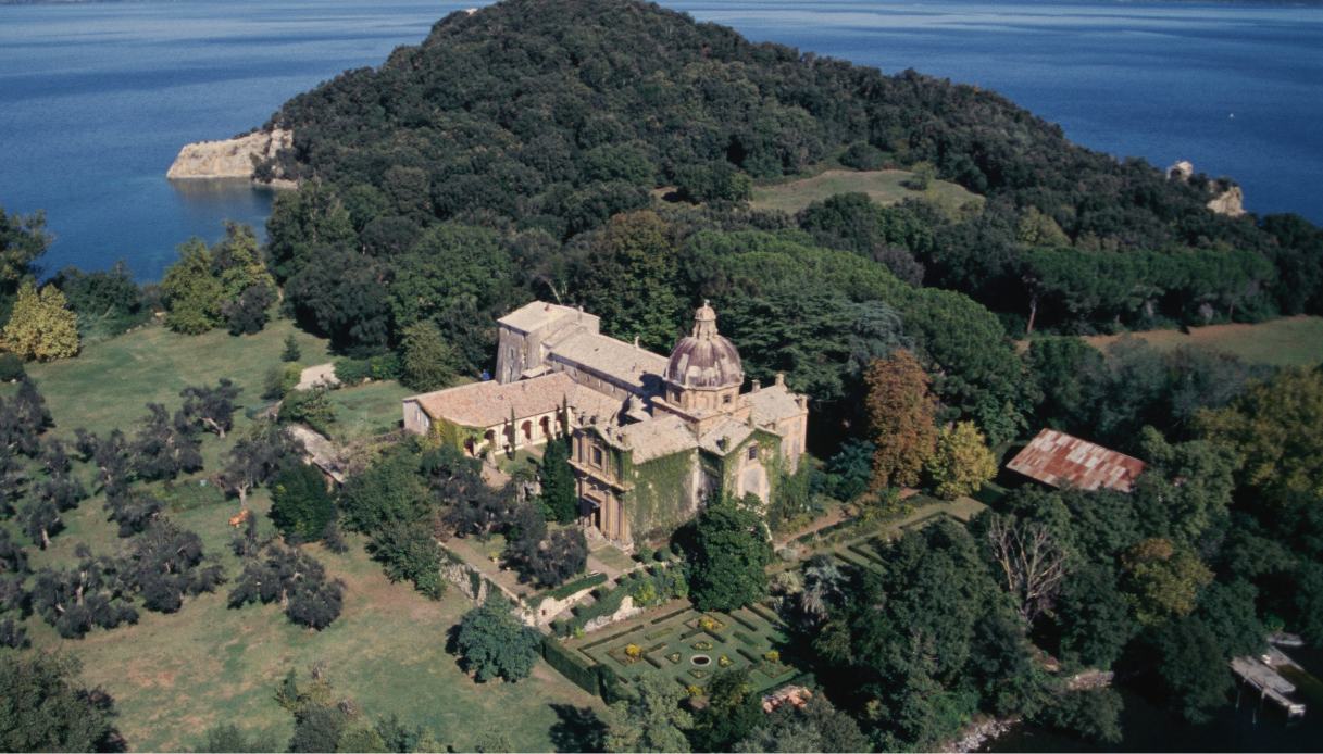 Chiesa dei Santi Giacomo e Cristoforo, Isola Bisentina
