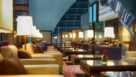 Le 10 migliori lounge aeroportuali per cibo e bevande: la classifica 2026