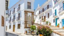 Frigiliana, il labirinto bianco dell’Andalusia che profuma di zucchero