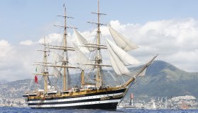 L’Amerigo Vespucci riparte da Genova: visite gratuite a bordo prima del tour tra Canada e USA