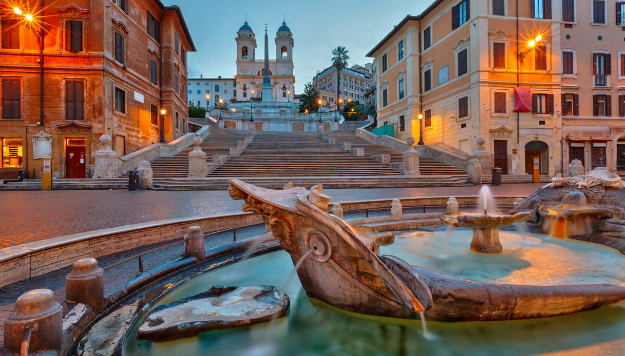 Piazza di Spagna a Roma tra i luoghi del libro di Alessia Gazzola "Non &egrave; la fine del mondo"