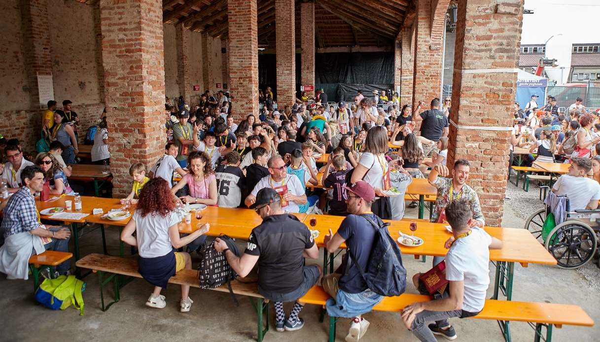 Dalle feste del vino alle sagre di primavera, gli eventi da non perdere per il Ponte del 1° maggio 2026 in Italia