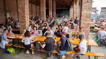 Dalle feste del vino alle sagre di primavera, gli eventi da non perdere per il Ponte del 1° maggio 2026 in Italia