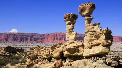 Viaggio epico a Ischigualasto, la Valle della Luna argentina tra rocce irreali e tracce di dinosauri
