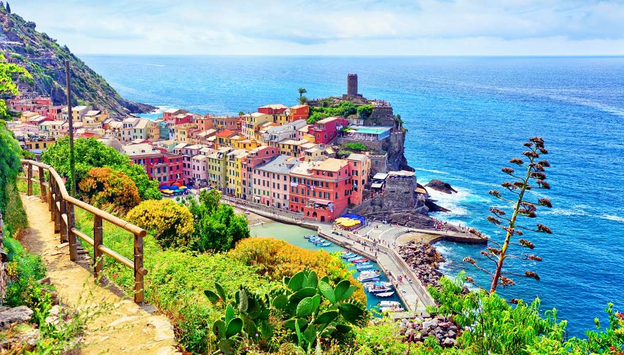 Il Parco nazionale delle Cinque Terre è tra i più popolari al mondo: l’unico italiano in top 10