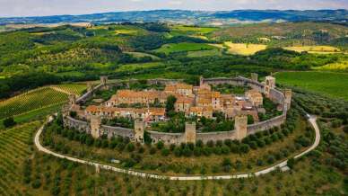 I borghi italiani conquistano i turisti stranieri: da dove arrivano e cosa cercano