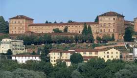 Castello di Moncalieri, un viaggio incantato tra storia, colline e fascino sabaudo in Piemonte