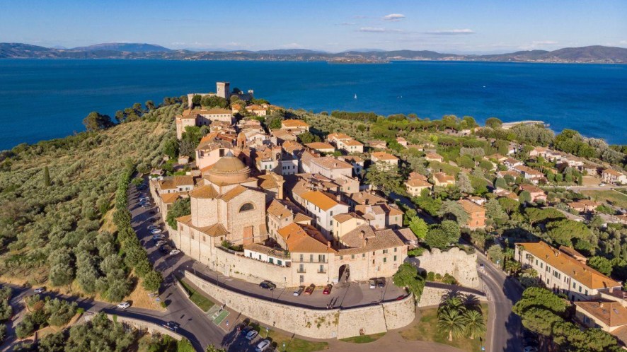 Festa del Tulipano a Castiglione del Lago, il borgo medievale sboccia tra petali, arte e tradizioni