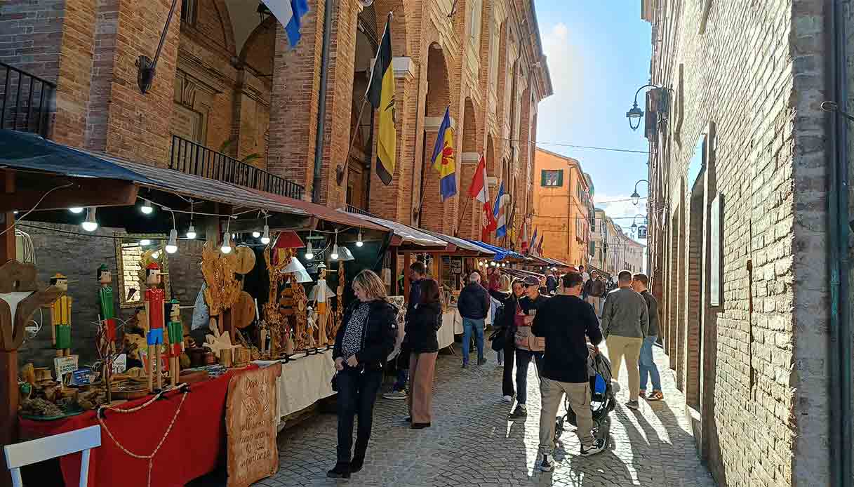 Dalla focaccia al salame, le sagre e gli eventi del weekend del 25 aprile in Italia