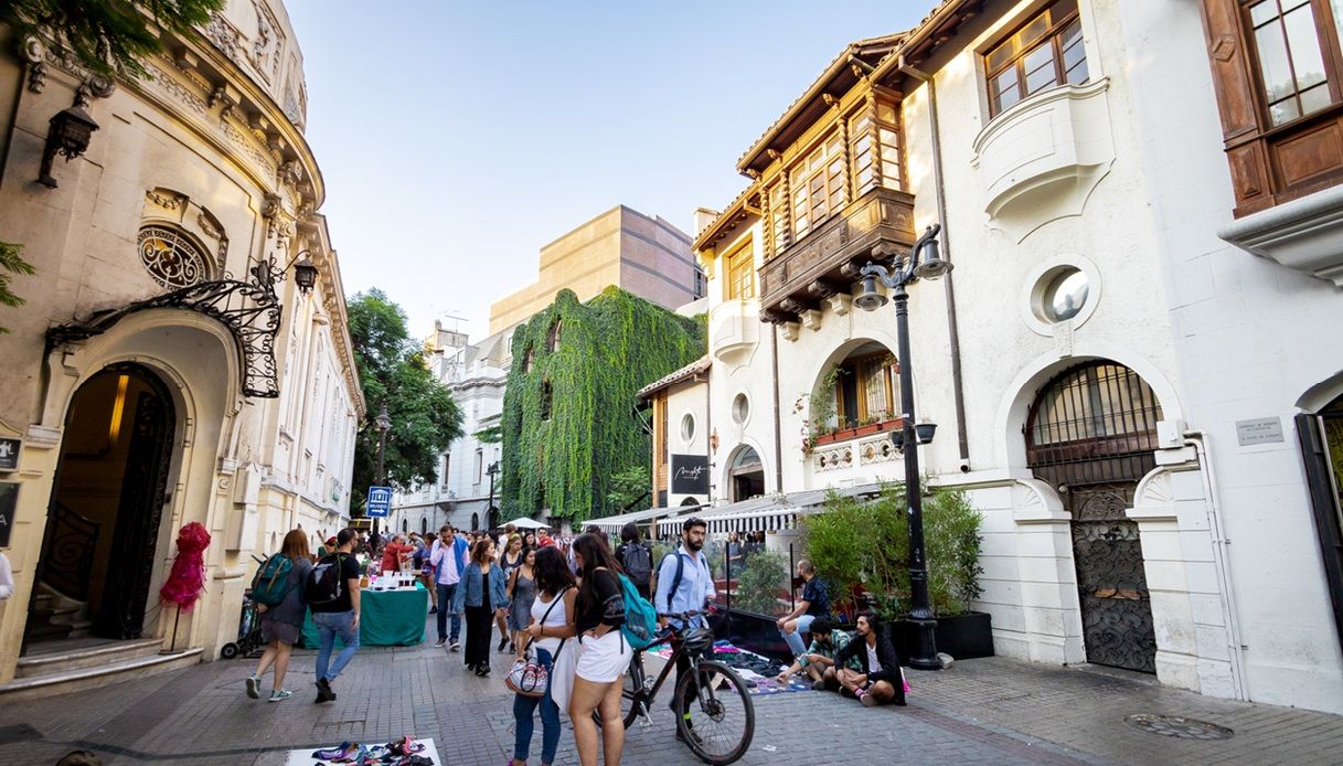 Il quartiere di Lastarria &egrave; tra i posti a Santiago del Cile dov'&egrave; stata girata la serie "La casa degli spiriti"