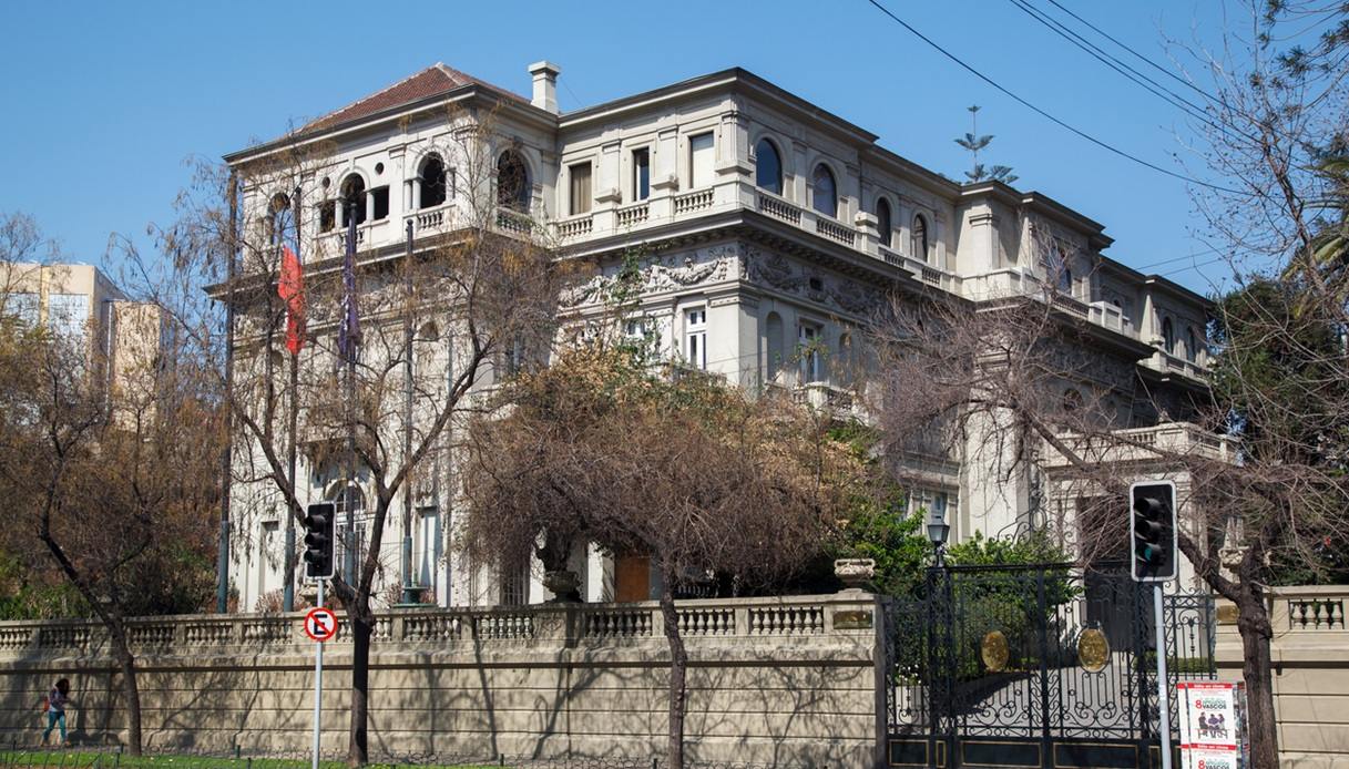 Alcune scene di "La casa degli spiriti" sono state girate a Palacio Bruna (Santiago del Cile)