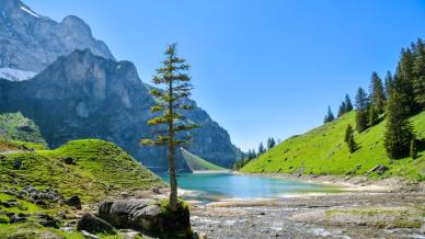 Bannalpsee, il lago segreto della Svizzera dalle incredibili acque cangianti