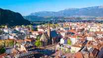 Svelate le città italiane in cui vivono meglio bambini, giovani e anziani: la nuova classifica 2026