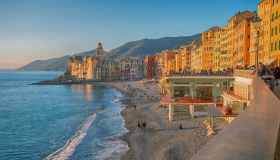 Dove andare in vacanza a giugno in Italia: 8 mete sorprendenti tra mare, borghi ed eventi speciali