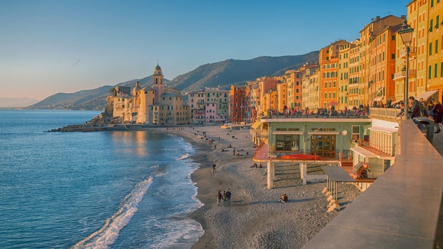 Dove andare in vacanza a giugno in Italia: 8 mete sorprendenti tra mare, borghi ed eventi speciali