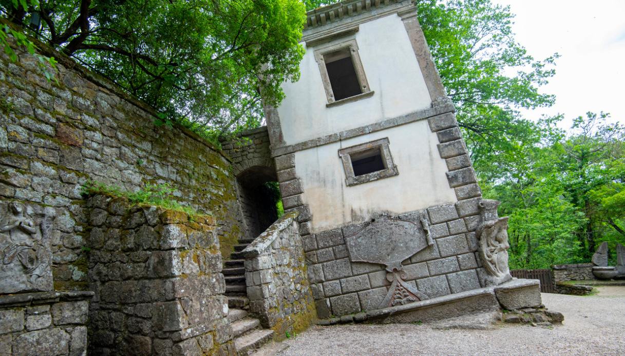 Casa Pendente, Bomarzo