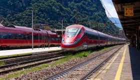 Dal Duomo alle Dolomiti senza cambi: il nuovo Frecciarossa accorcia le distanze (e sogna Monaco)