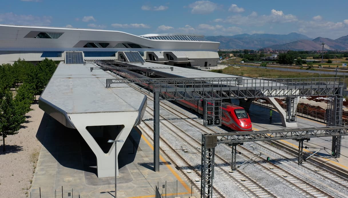 Dal Salento a Napoli senza cambi, da luglio arriva il nuovo Frecciarossa diretto tra Puglia e Campania