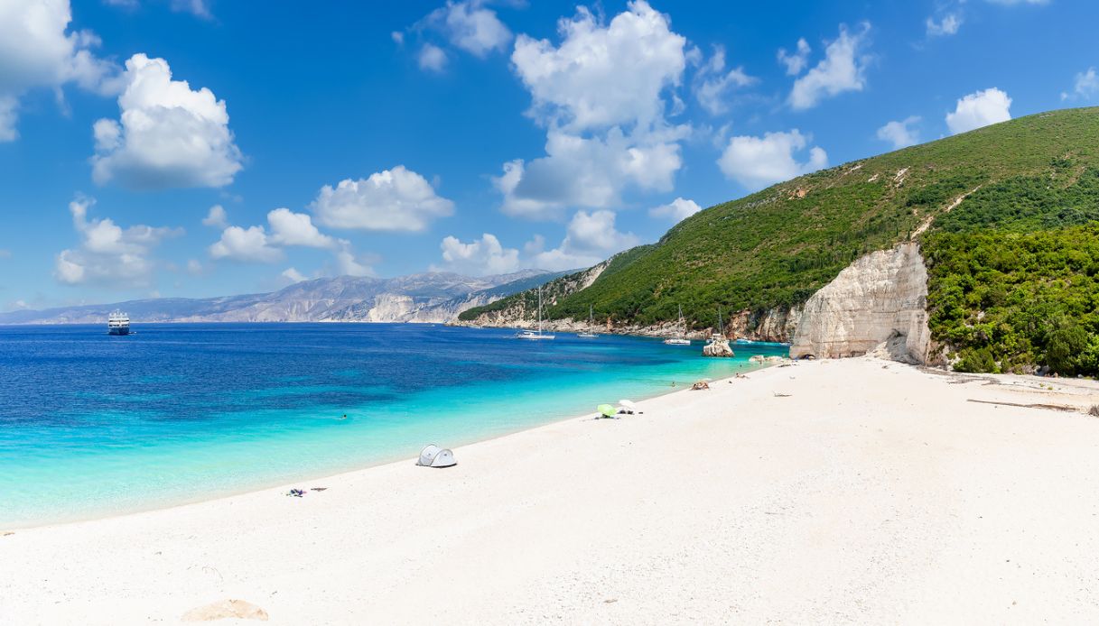 Meravigliosa spiaggia di Fteri Beach, Grecia
